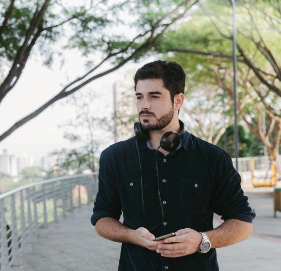 Liam Torres